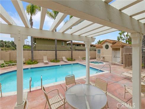 8308 Atlanta 101 Avenue, Huntington Beach, CA