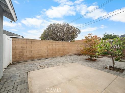 14571 Yucca Circle, Huntington Beach, CA