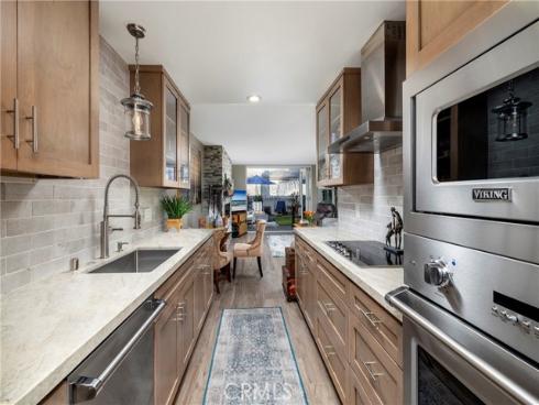 16520 Harbour 6 Lane, Huntington Beach, CA