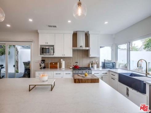 20281 Bancroft Circle, Huntington Beach, CA