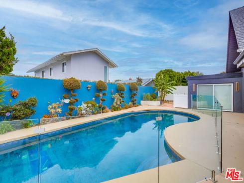 20281 Bancroft Circle, Huntington Beach, CA