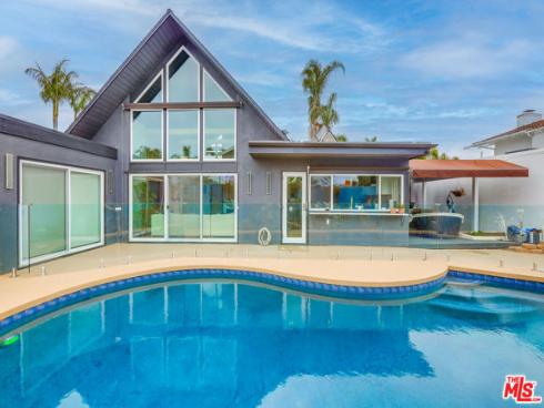 20281 Bancroft Circle, Huntington Beach, CA