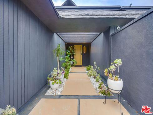 20281 Bancroft Circle, Huntington Beach, CA