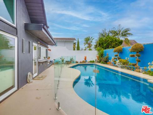 20281 Bancroft Circle, Huntington Beach, CA