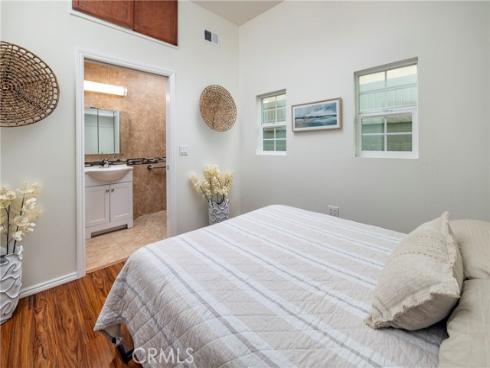 19084 Redford Lane, Huntington Beach, CA