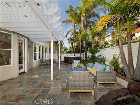 19084 Redford Lane, Huntington Beach, CA