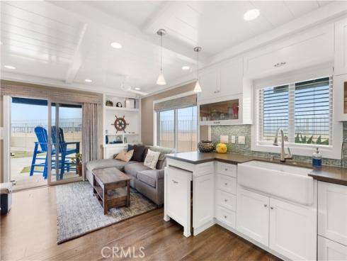 711 Pacific Coast 109 , Huntington Beach, CA