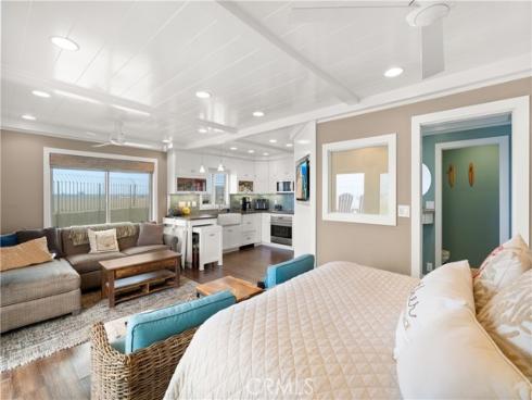 711 Pacific Coast 109 , Huntington Beach, CA