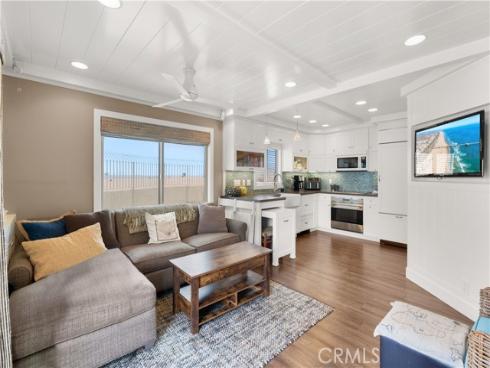 711 Pacific Coast 109 , Huntington Beach, CA