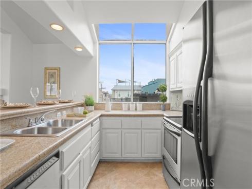 16778  Bayview  B  Drive, Huntington Beach, CA