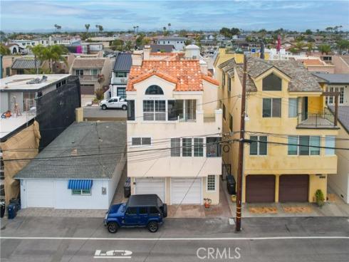 16778  Bayview  B  Drive, Huntington Beach, CA