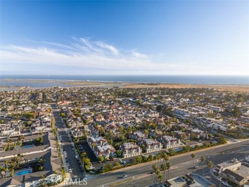 4822  Tiara  104  Drive, Huntington Beach, CA