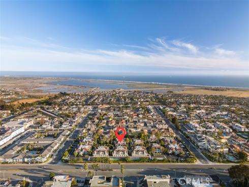 4822  Tiara  104  Drive, Huntington Beach, CA