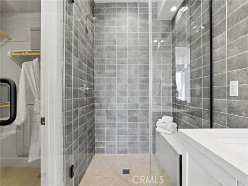 19071  Main  113  Street, Huntington Beach, CA