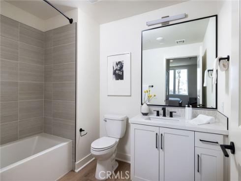 414  Main  430  Street, Huntington Beach, CA