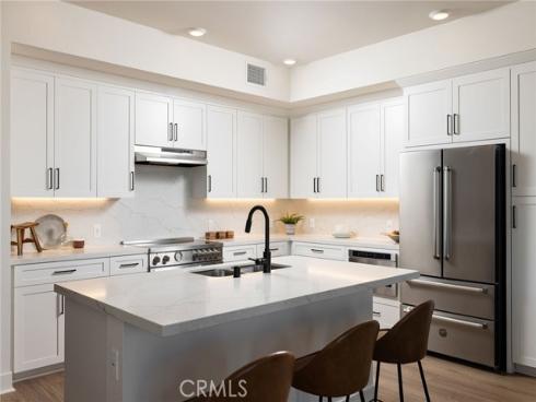 414  Main  430  Street, Huntington Beach, CA