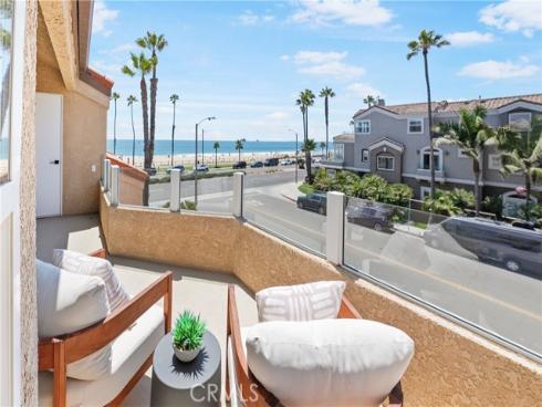 2000  Pacific Coast Highway  313 , Huntington Beach, CA