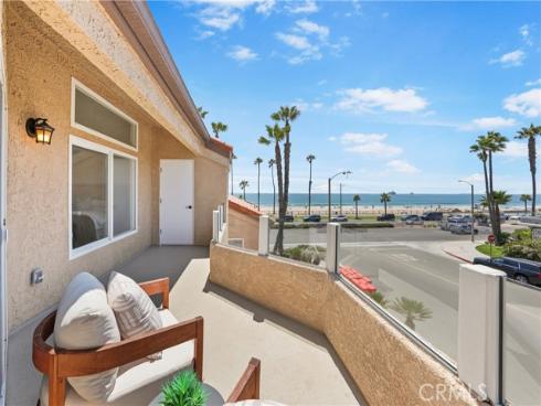 2000  Pacific Coast Highway  313 , Huntington Beach, CA