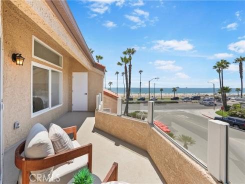 2000  Pacific Coast Highway  313 , Huntington Beach, CA