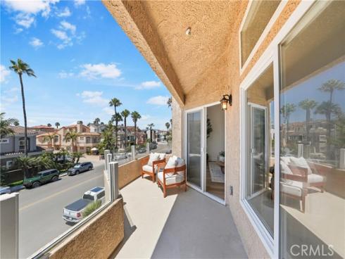 2000  Pacific Coast Highway  313 , Huntington Beach, CA