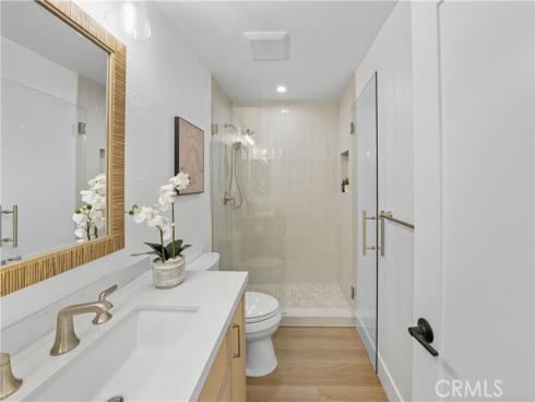 2000  Pacific Coast Highway  313 , Huntington Beach, CA