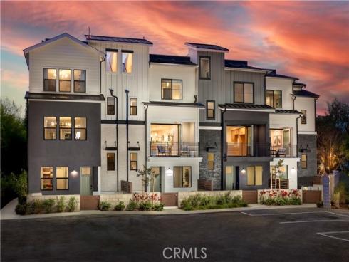 19011  Main  129  Street, Huntington Beach, CA