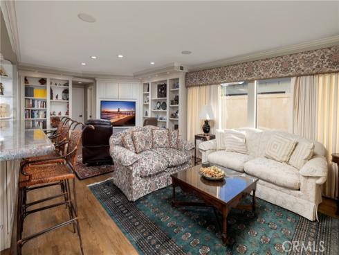 3871  Mistral   Drive, Huntington Beach, CA