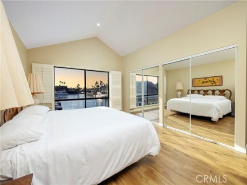 3871  Mistral   Drive, Huntington Beach, CA