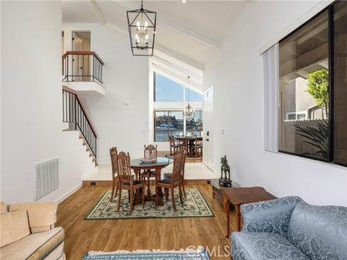 3871  Mistral   Drive, Huntington Beach, CA