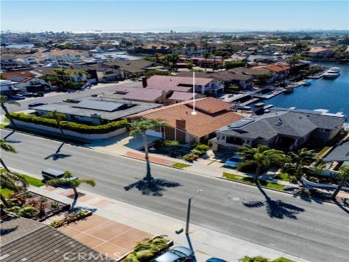 3871  Mistral   Drive, Huntington Beach, CA