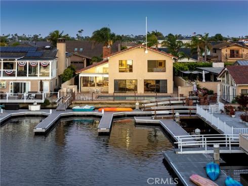 3871  Mistral   Drive, Huntington Beach, CA