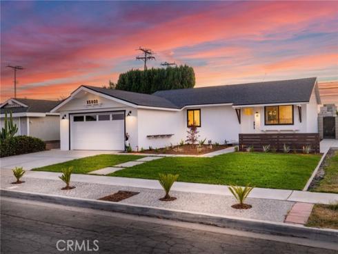 15801  Carrie   Lane, Huntington Beach, CA