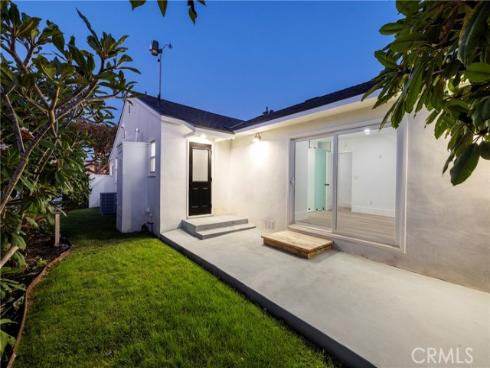 1821  Lake   Street, Huntington Beach, CA