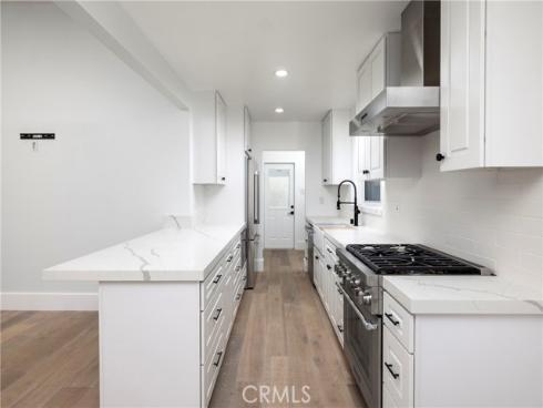 1821  Lake   Street, Huntington Beach, CA