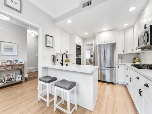 7371  Seabluff  108  Drive, Huntington Beach, CA