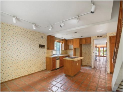 627  19th   Street, Huntington Beach, CA