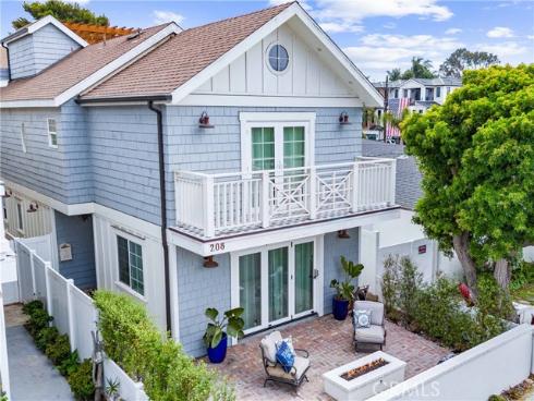 208  Indianapolis   Avenue, Huntington Beach, CA
