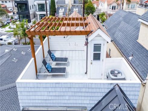 208  Indianapolis   Avenue, Huntington Beach, CA