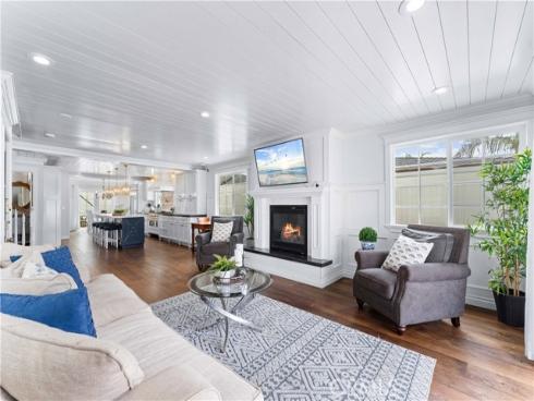 208  Indianapolis   Avenue, Huntington Beach, CA