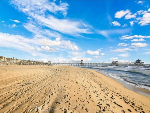 4165  Warner  202  Avenue, Huntington Beach, CA