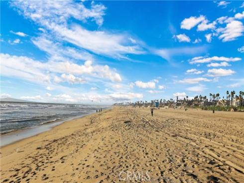 4165  Warner  202  Avenue, Huntington Beach, CA