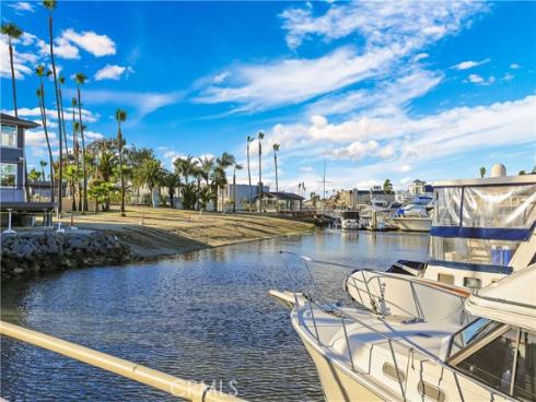 4165  Warner  202  Avenue, Huntington Beach, CA