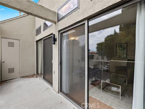 17641  Sergio  203  Circle, Huntington Beach, CA