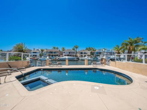 16181  Santa Barbara   Lane, Huntington Beach, CA