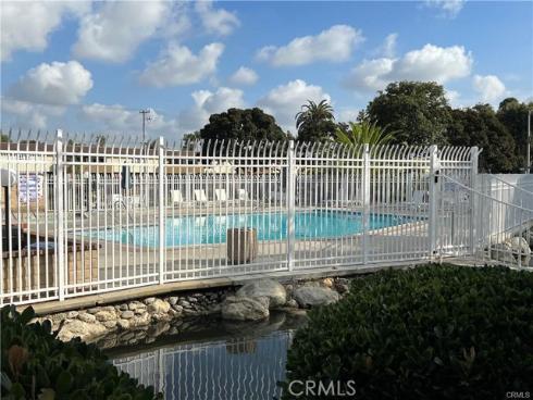 4831  Lago  102  Drive, Huntington Beach, CA