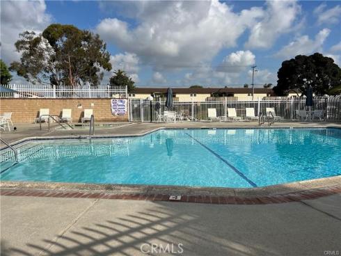 4831  Lago  102  Drive, Huntington Beach, CA