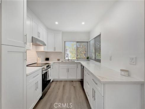 6672  Sun  B  Drive, Huntington Beach, CA