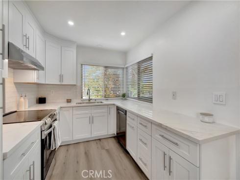 6672  Sun  B  Drive, Huntington Beach, CA