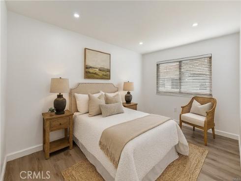 6672  Sun  B  Drive, Huntington Beach, CA