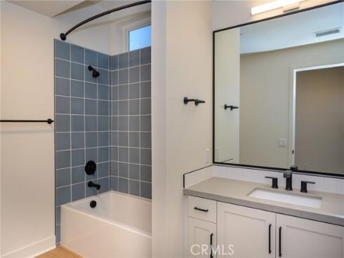 414  Main  400 , Huntington Beach, CA